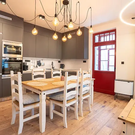 Aparthotel Brunova 3*